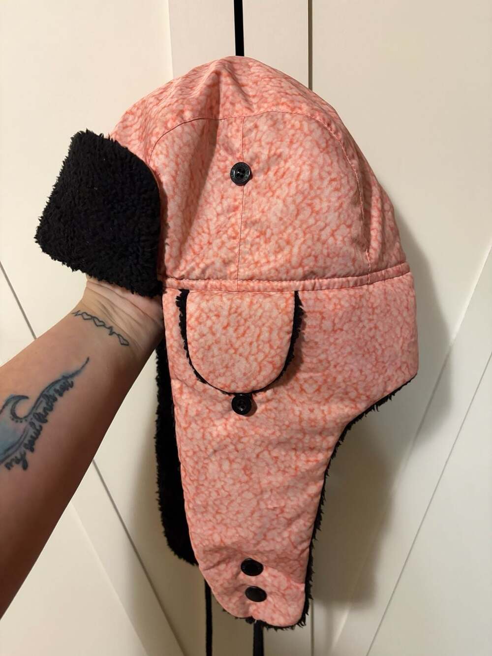 Neff Trapper Hat Pink Black Faux Shearling Winter Ear Flap